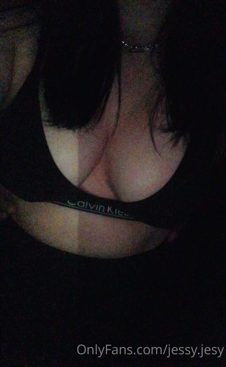 Nacktes geleaktes OnlyFans-Foto von Jessy Ijesy