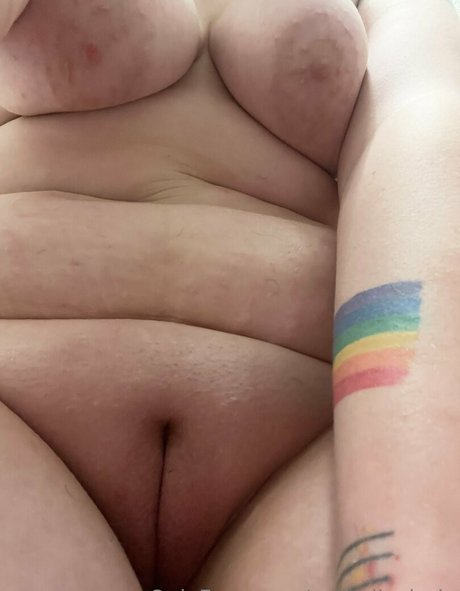 Nacktes geleaktes OnlyFans-Foto von Catholic Virgin