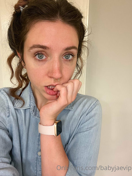 Nacktes geleaktes OnlyFans-Foto von Babyjaevip