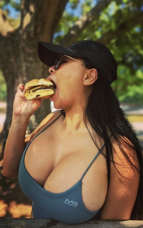 Nacktes geleaktes OnlyFans-Foto von Victoria