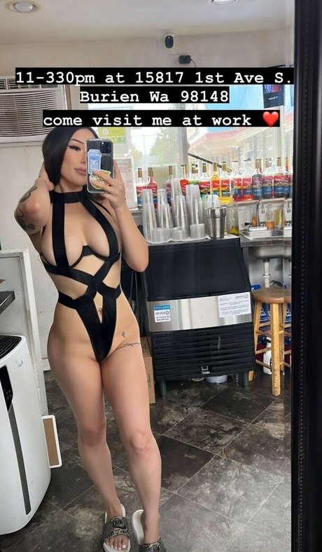 Nacktes geleaktes OnlyFans-Foto von Naomi
