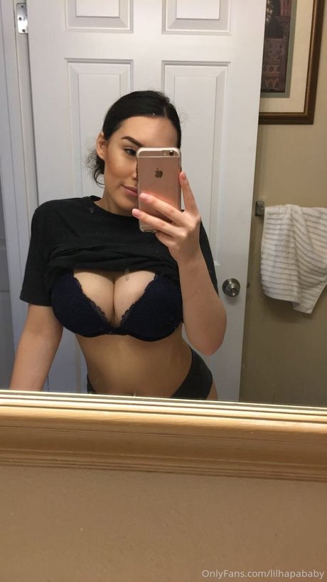 Nacktes geleaktes OnlyFans-Foto von Naomi