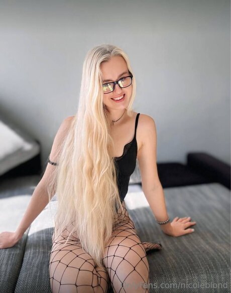 Nicoleblond