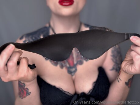 Yourscarletharlotxxx