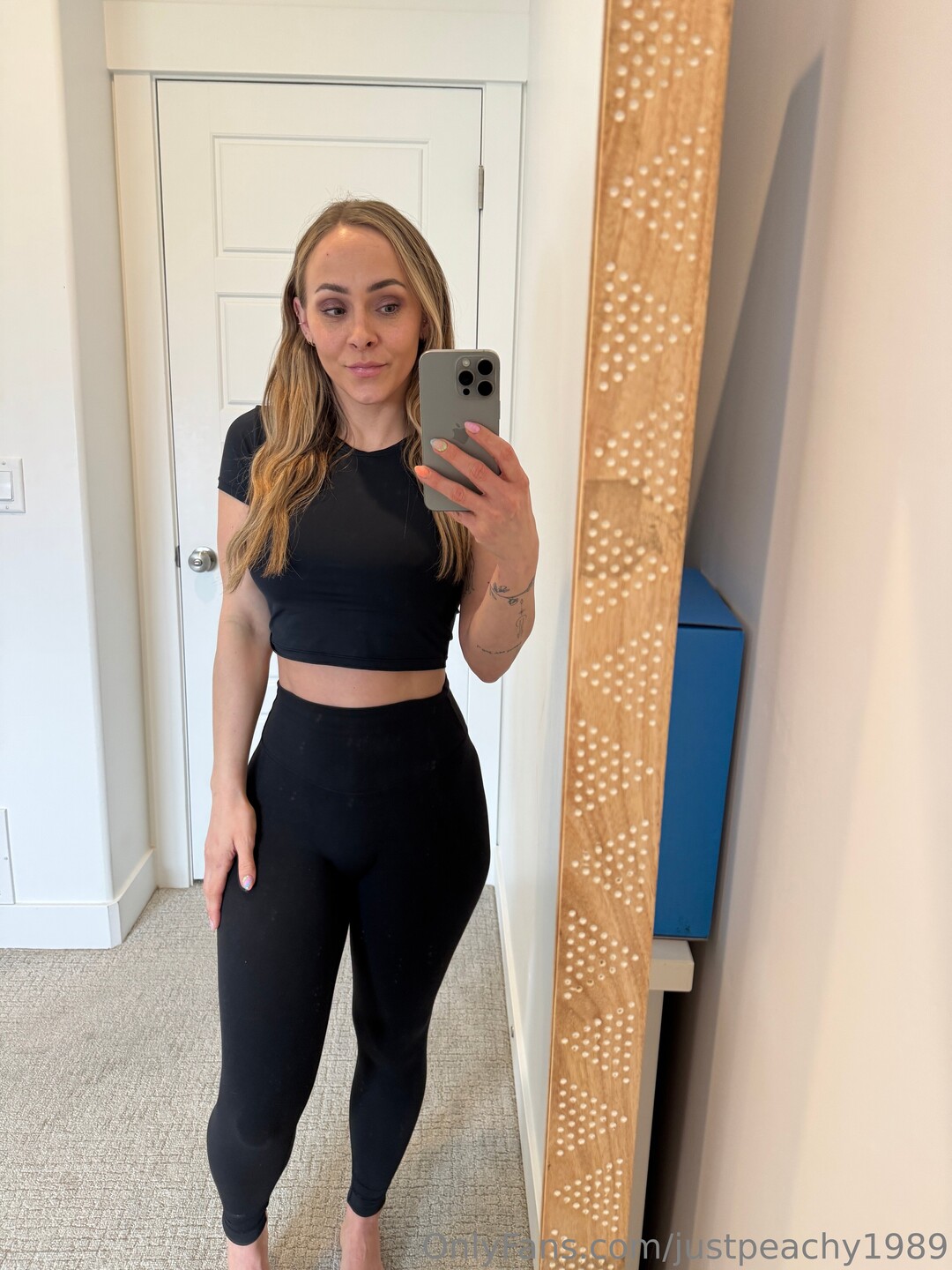 Nacktes geleaktes OnlyFans-Foto von Justpeachy1989 #1024