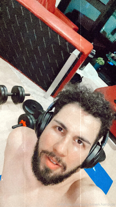 Curly Brown Hairdude