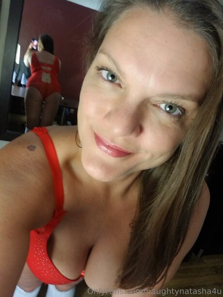Naughtynatasha4u