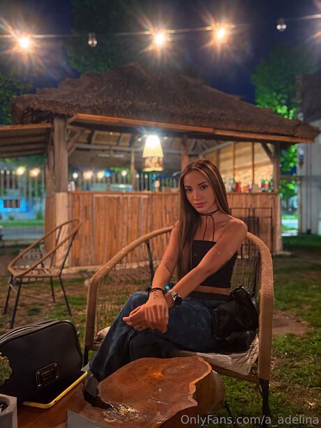 A Adelina