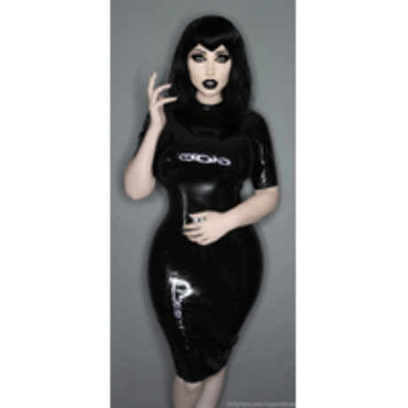 Ivy Tenebrae
