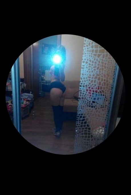 Nacktes geleaktes OnlyFans-Foto von X Sweetie Plum X