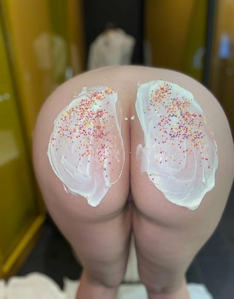 Nacktes geleaktes OnlyFans-Foto von Charlotte Morgan
