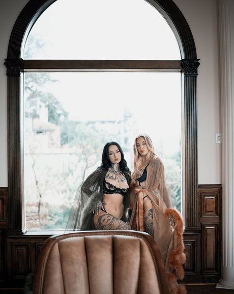 Nacktes geleaktes OnlyFans-Foto von Emma Vauxdevil