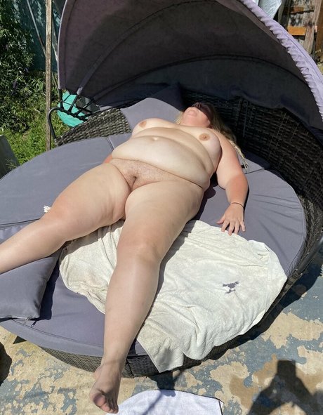 Nacktes geleaktes OnlyFans-Foto von Adelesexyuk