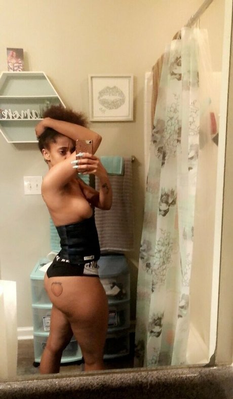 Nacktes geleaktes OnlyFans-Foto von Lalacakes