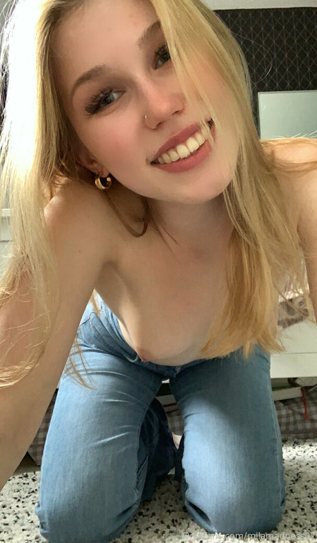 Nacktes geleaktes OnlyFans-Foto von Mila Madness