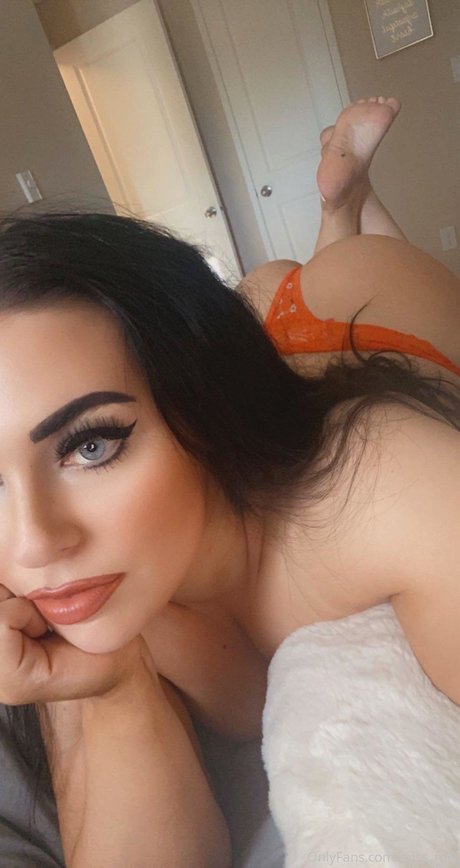 Nacktes geleaktes OnlyFans-Foto von Missmilf