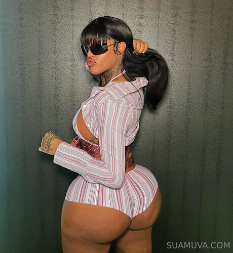 Nacktes geleaktes OnlyFans-Foto von Thesuamuva