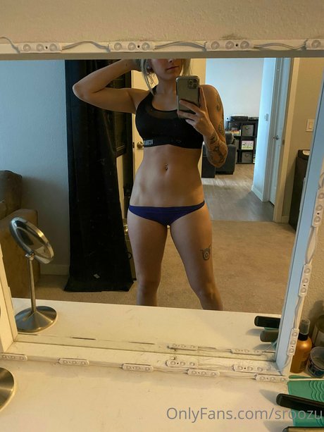 Nacktes geleaktes OnlyFans-Foto von Suteroozu