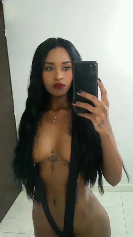 Nacktes geleaktes OnlyFans-Foto von Nina Pink