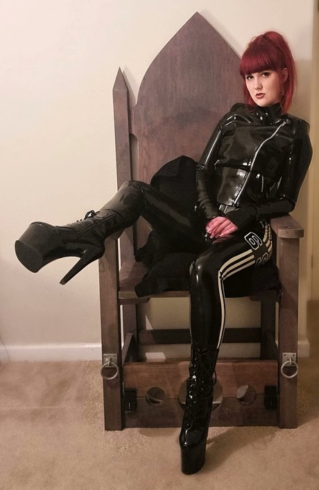 Nacktes geleaktes OnlyFans-Foto von Misu Eevee