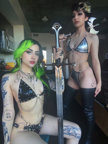 Nacktes geleaktes OnlyFans-Foto von Batz