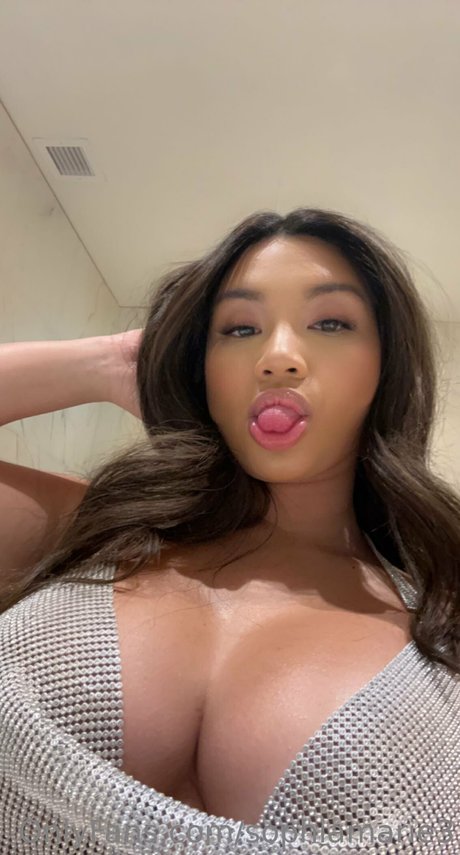 Nacktes geleaktes OnlyFans-Foto von Sophia Malonzo