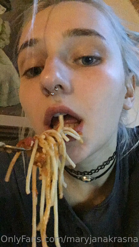 Nacktes geleaktes OnlyFans-Foto von Maryjanakrasnapanna