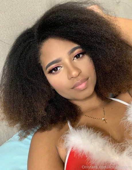 Nacktes geleaktes OnlyFans-Foto von Annathegem