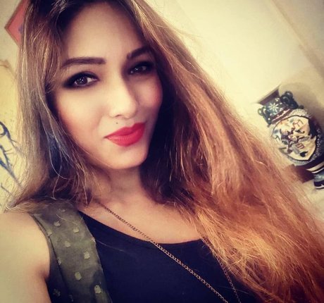 Nacktes geleaktes OnlyFans-Foto von Zoya Rathore