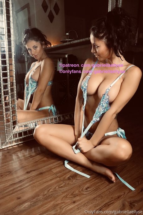 Nacktes geleaktes OnlyFans-Foto von Gabriella Ellyse