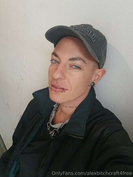 Alexbitchcraft4free