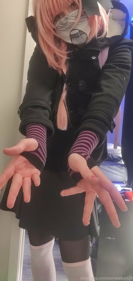 Nacktes geleaktes OnlyFans-Foto von Zombiebait24