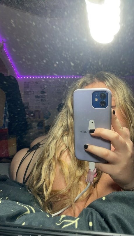 Nacktes geleaktes OnlyFans-Foto von Zoemalvina