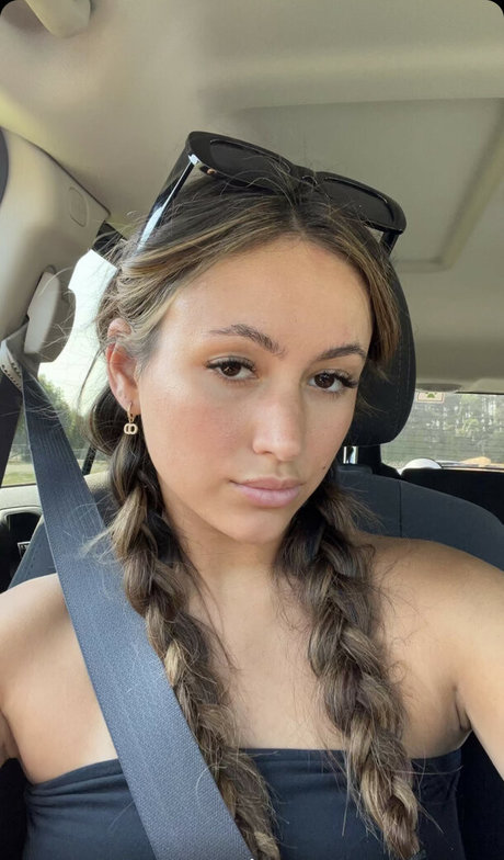 Nacktes geleaktes OnlyFans-Foto von Zoe Ferguson