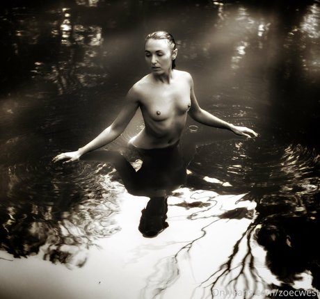 Nacktes geleaktes OnlyFans-Foto von Zoecwest