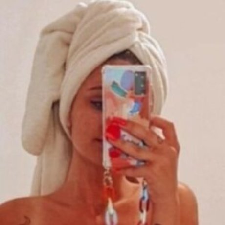 Nacktes geleaktes OnlyFans-Foto von Zoe Caradzoglu
