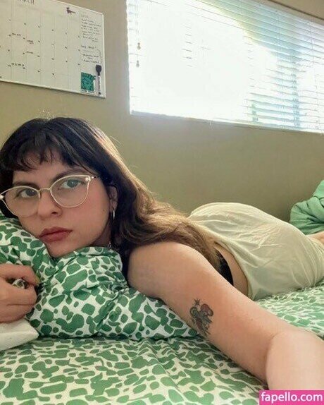 Nacktes geleaktes OnlyFans-Foto von Wide Eyes