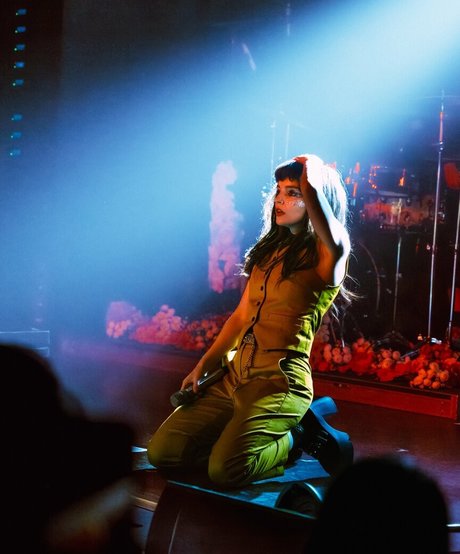 Nacktes geleaktes OnlyFans-Foto von Lauren Mayberry