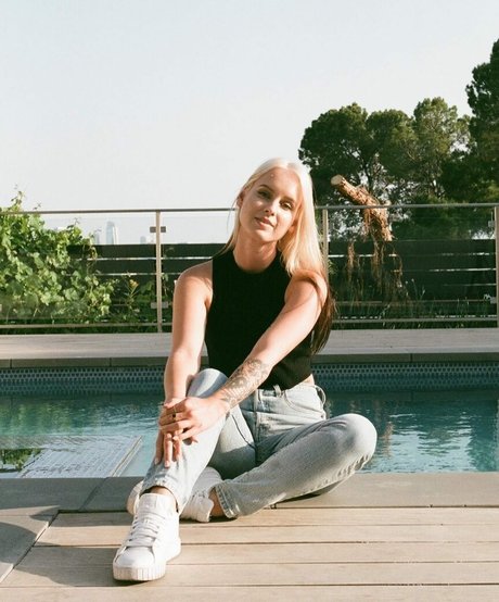 Nacktes geleaktes OnlyFans-Foto von Sonja Reid