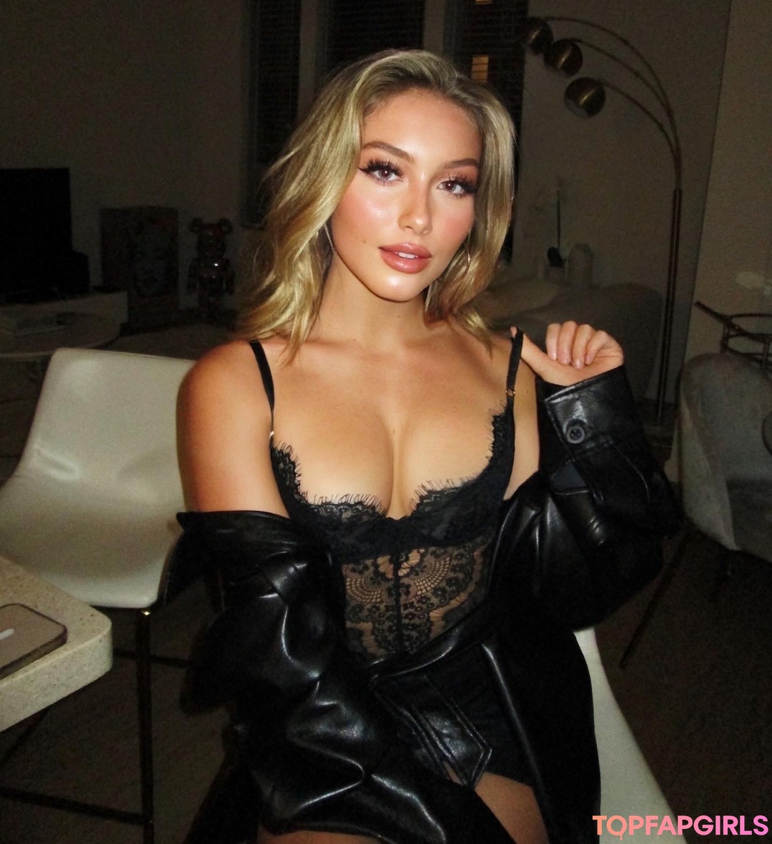 Nacktes geleaktes OnlyFans-Foto von Heloise Hut #1355