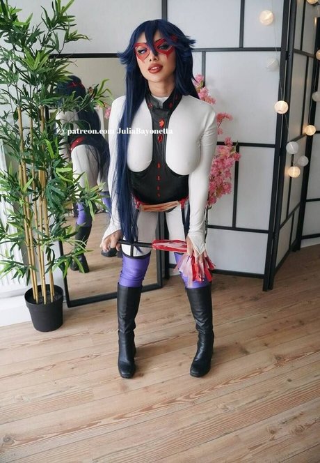 Julia Bayonetta