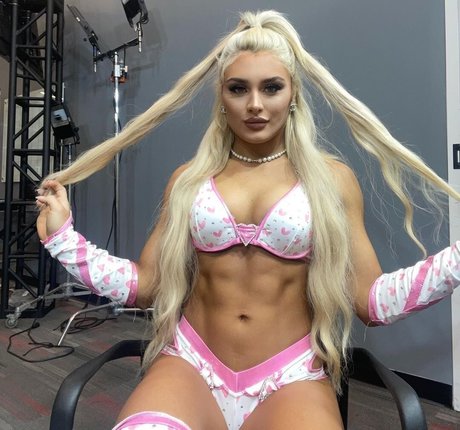 Nacktes geleaktes OnlyFans-Foto von Tiffany Stratton