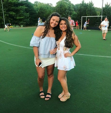 Julia & Olivia