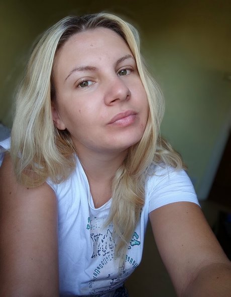 Nacktes geleaktes OnlyFans-Foto von Andradahot