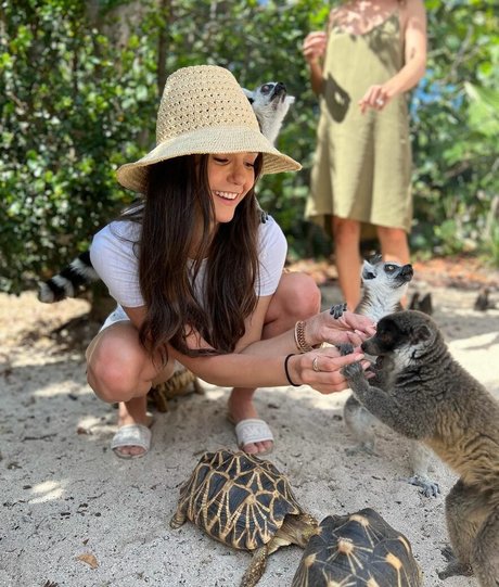Nina Dobrev