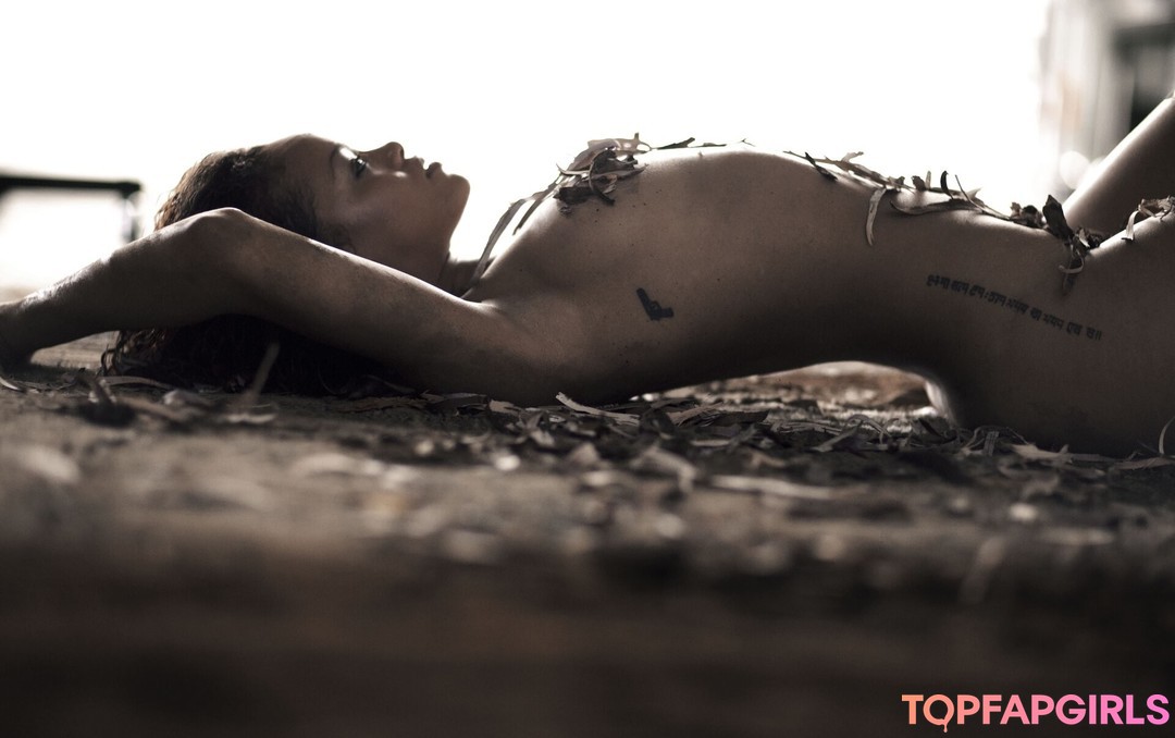 Nacktes geleaktes OnlyFans-Foto von Rihanna #1022