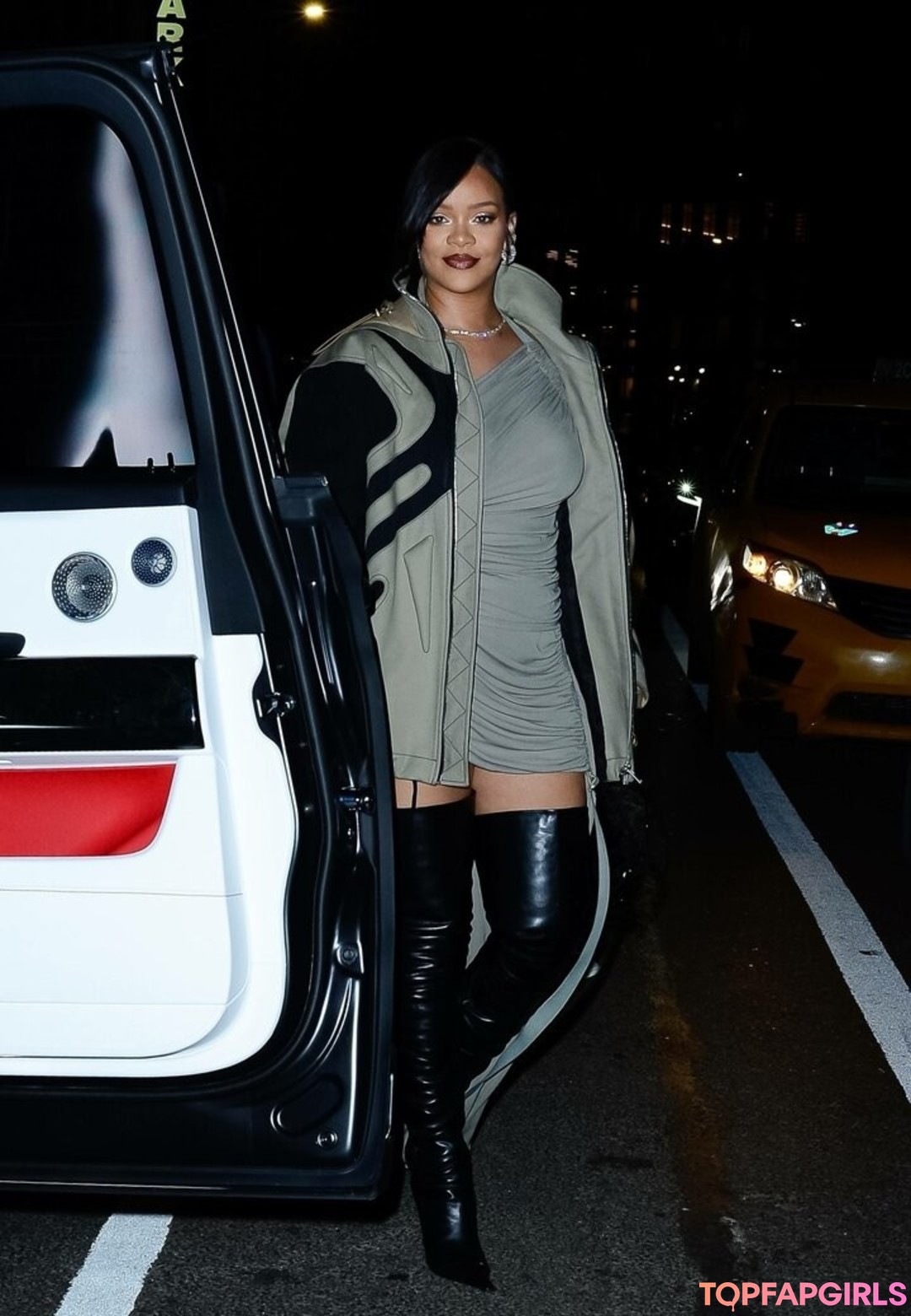 Nacktes geleaktes OnlyFans-Foto von Rihanna #1124