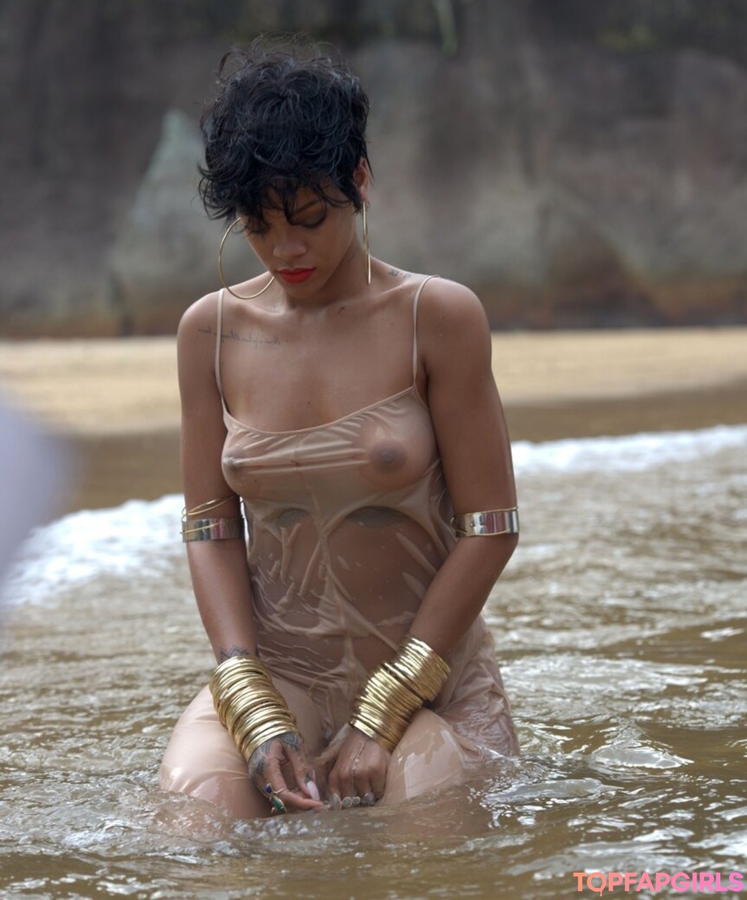 Nacktes geleaktes OnlyFans-Foto von Rihanna #1368