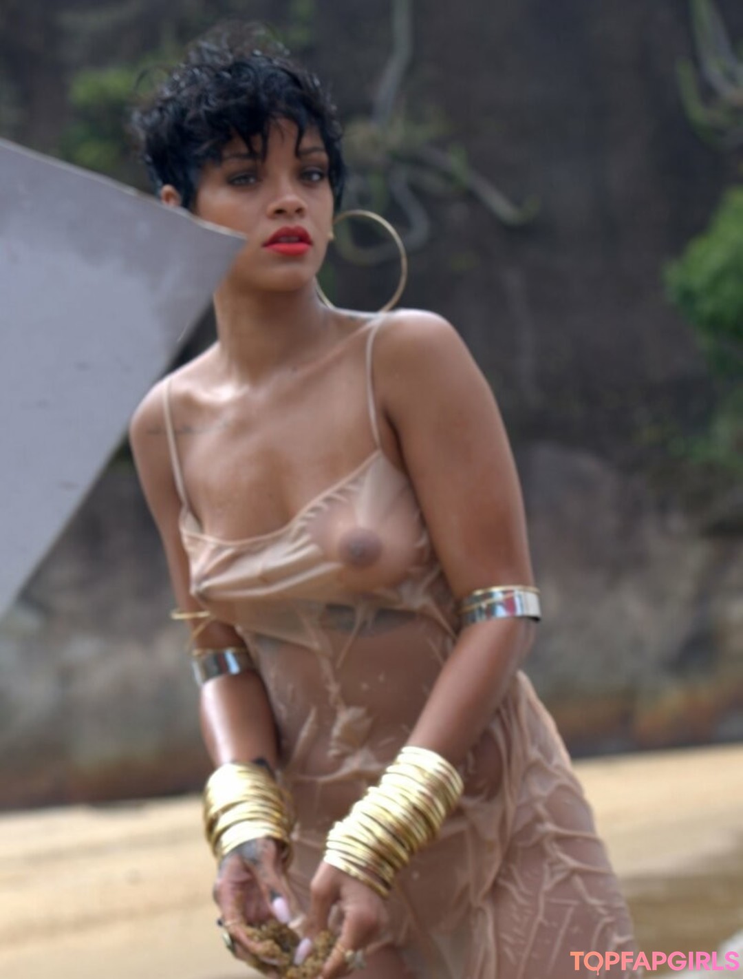 Nacktes geleaktes OnlyFans-Foto von Rihanna #1517