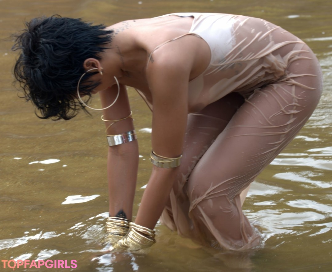 Nacktes geleaktes OnlyFans-Foto von Rihanna #1518